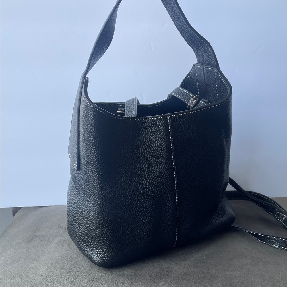 Banana Republic Black Leather Bucket Shoulder Bag EUC